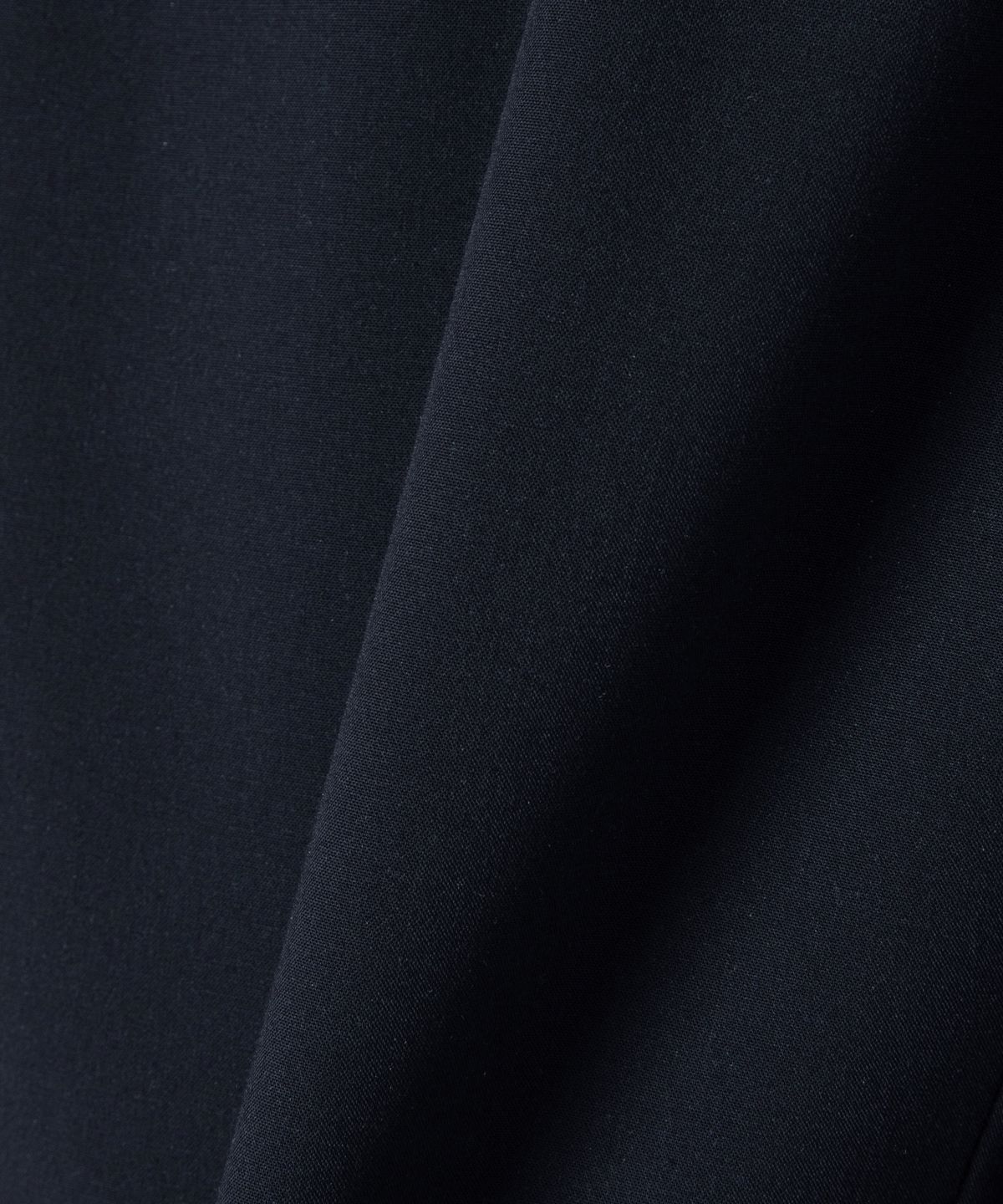 넌블랭크(NONBLANK) [SAINT YEAR] 세미 와이드 핏 슬랙스_DARK NAVY