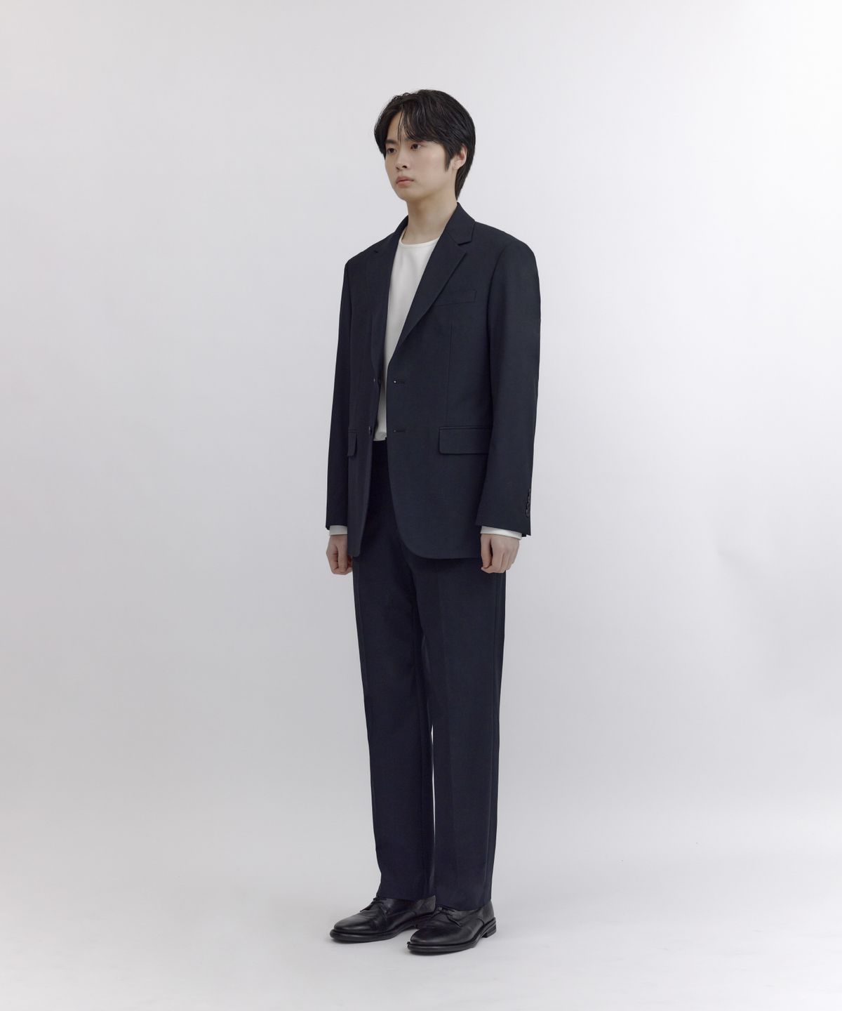 넌블랭크(NONBLANK) [SAINT YEAR] 세미 오버 핏 블레이저_DARK NAVY