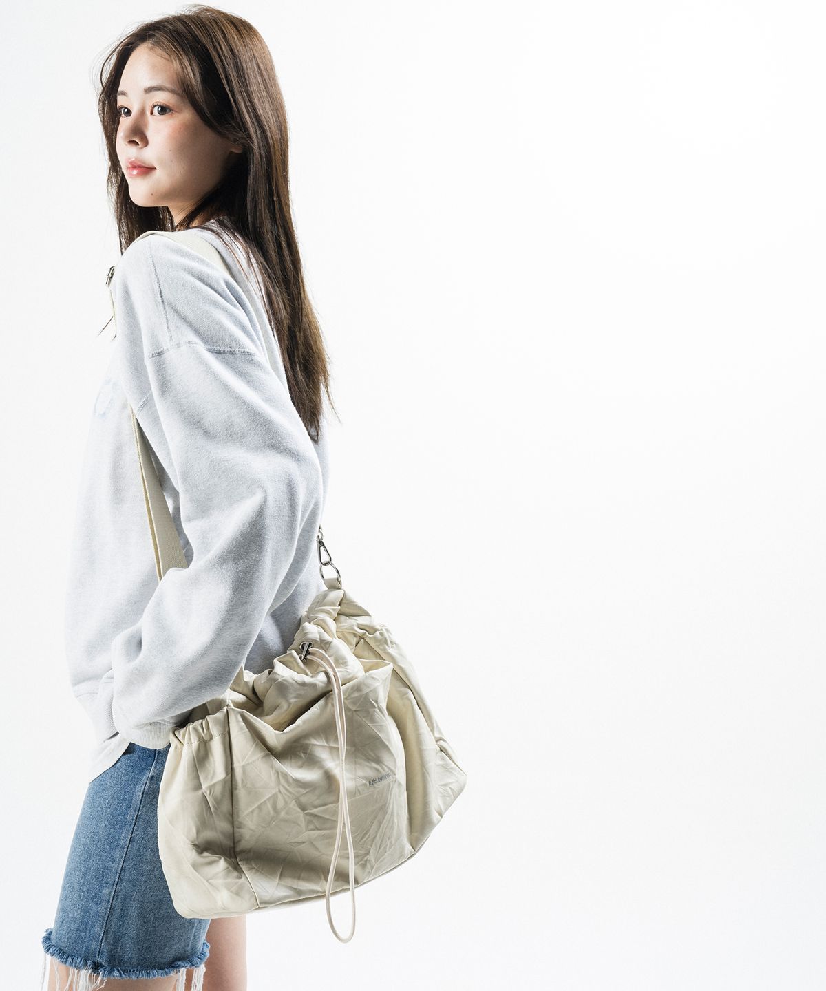 르마인(LEMINE) 스트링 빅 메신저(크림)