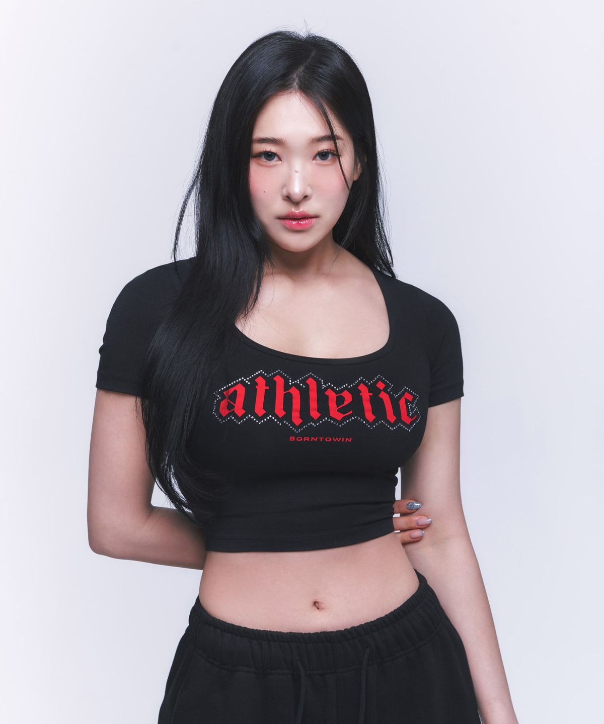 본투윈(BORN TO WIN) SPARKLING SCOOP NECK T-SHIRTS [BLACK]