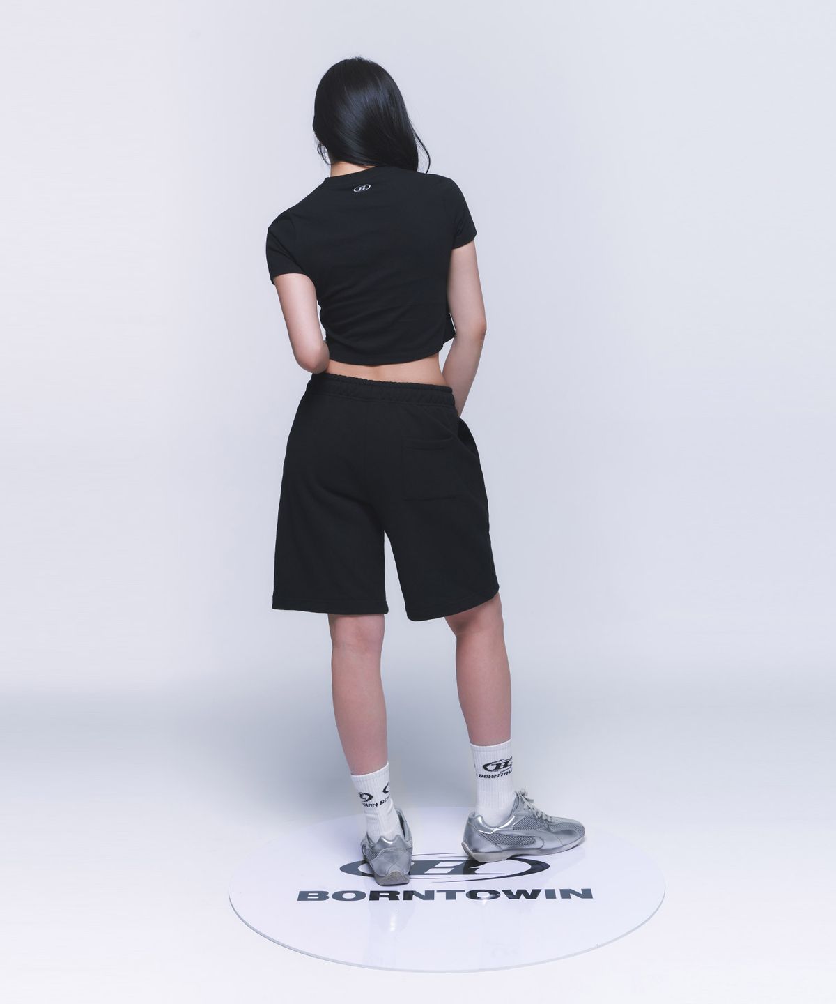 본투윈(BORN TO WIN) GLITTER B GIRLS CROP T-SHIRTS [BLACK]