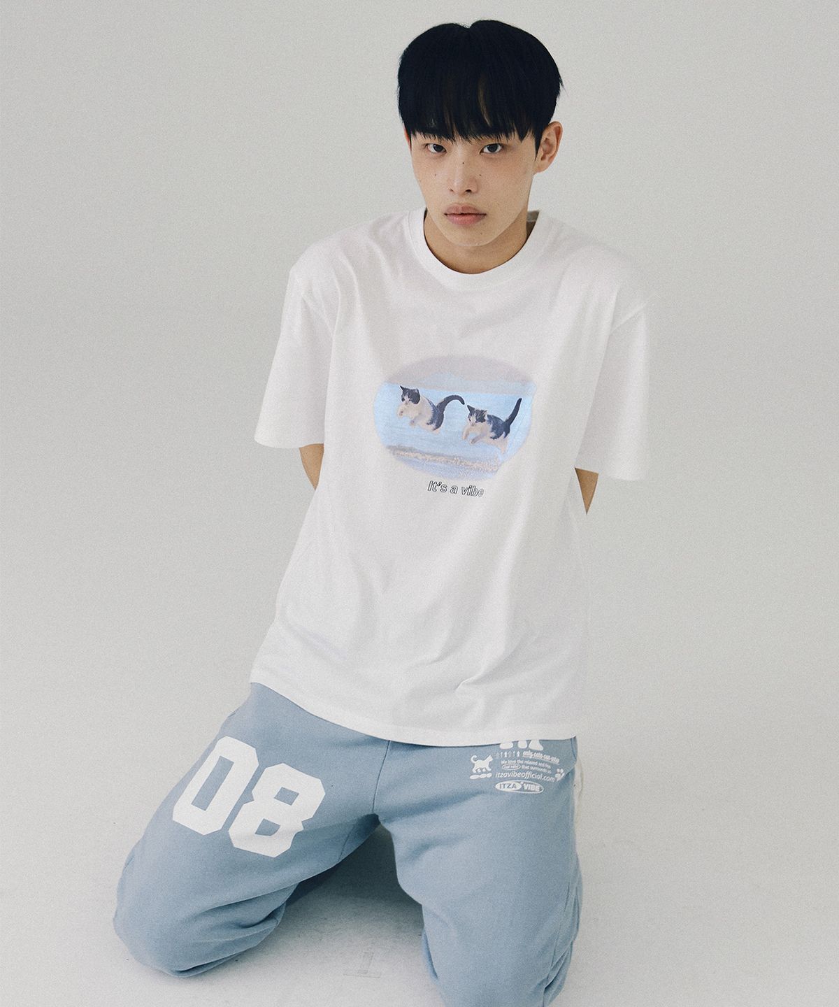 잇자바이브(ITZAVIBE) SUMMER CAT T SHIRT