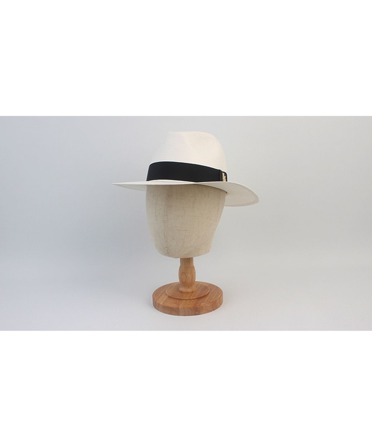 유니버셜 케미스트리(UNIVERSAL CHEMISTRY) Summer Basic Line White Fedora 여름모자