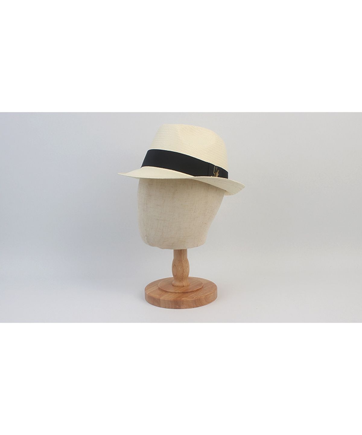 유니버셜 케미스트리(UNIVERSAL CHEMISTRY) BU Gentle Line Ivory Fedora 여름모자