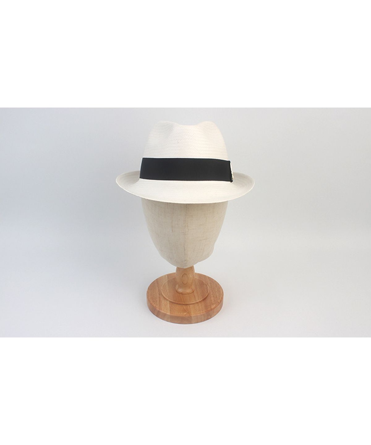 유니버셜 케미스트리(UNIVERSAL CHEMISTRY) BU Gentle Line White Fedora 여름모자