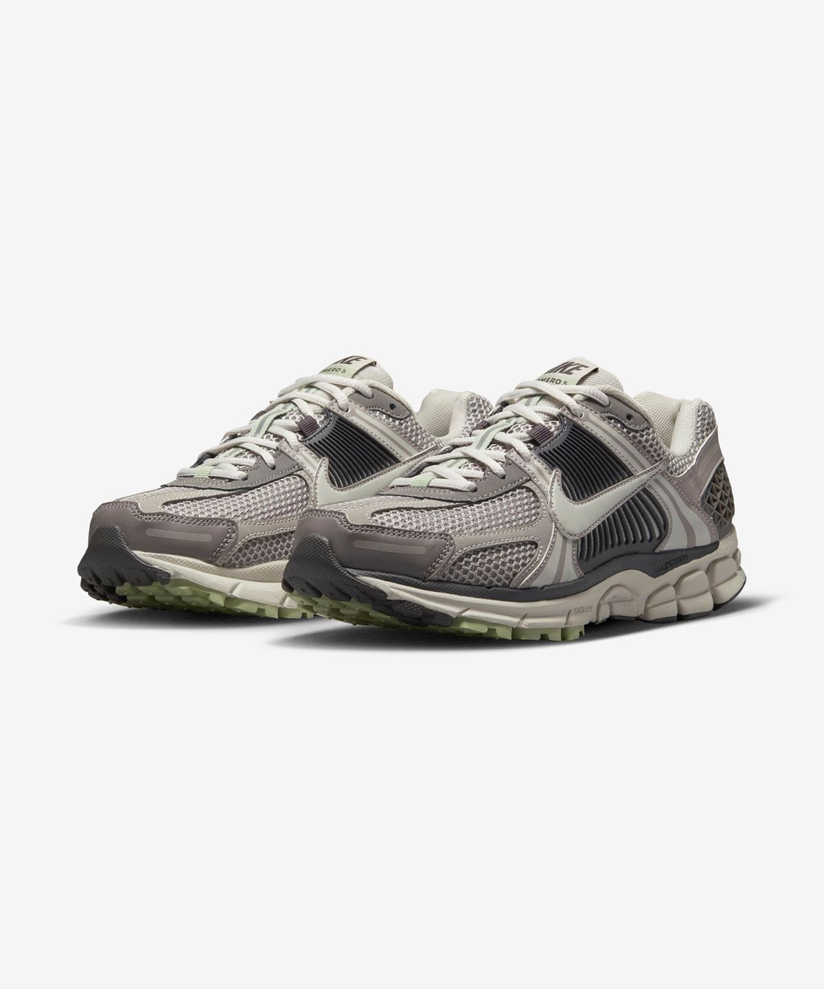 나이키(NIKE) 줌 보메로 5 W - 코블스톤:라이트 본:미디엄 애쉬:라이트 본 / FB8825-001