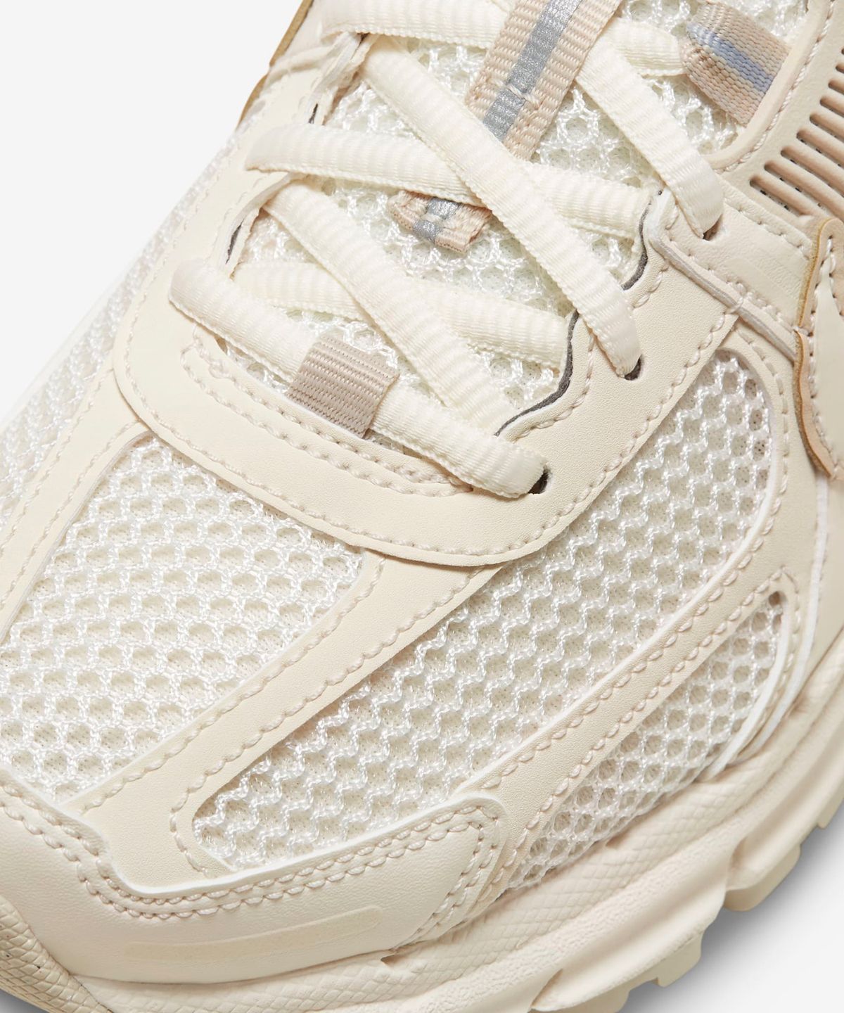 나이키(NIKE) 줌 보메로 5 W - 페일 아이보리:샌드드리프트:페일 아이보리 / FQ6868-111
