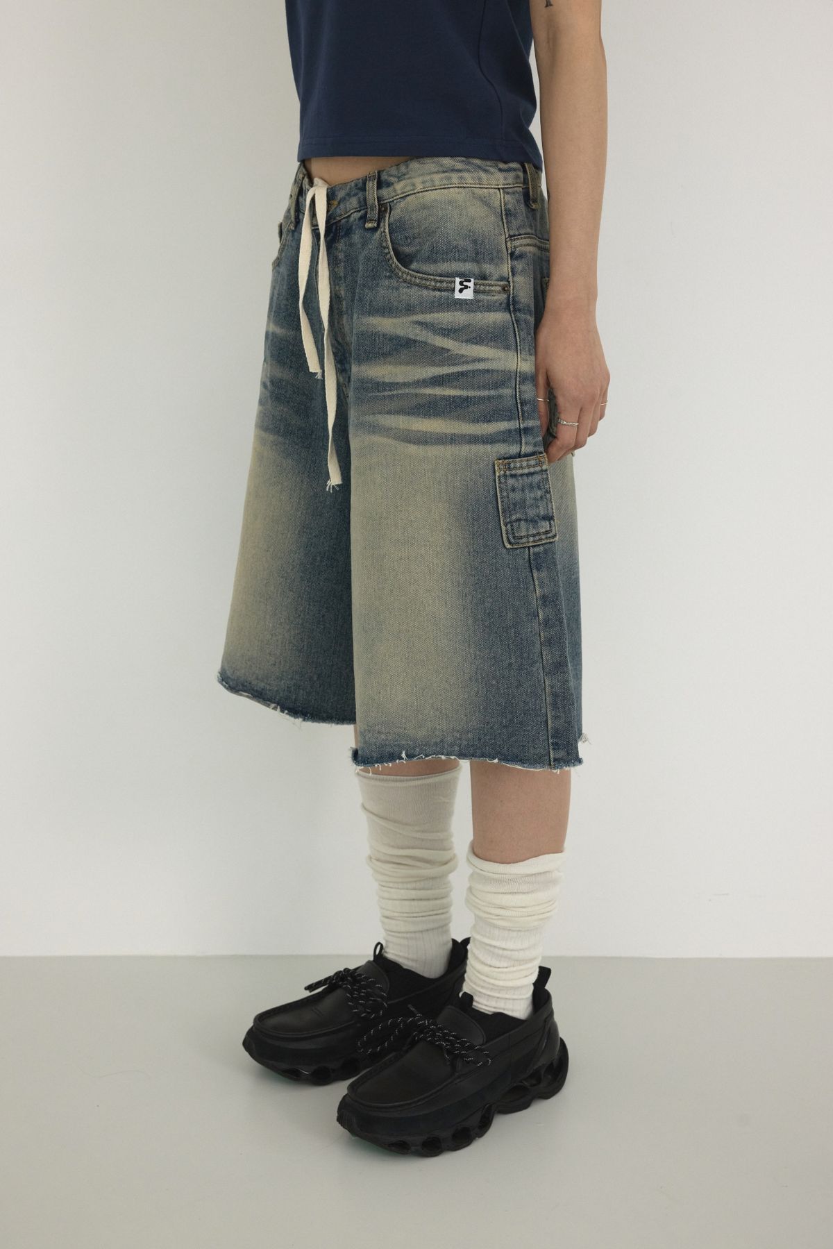 미와이후(MIYHOO) SANDY BERMUDA DENIM PANTS