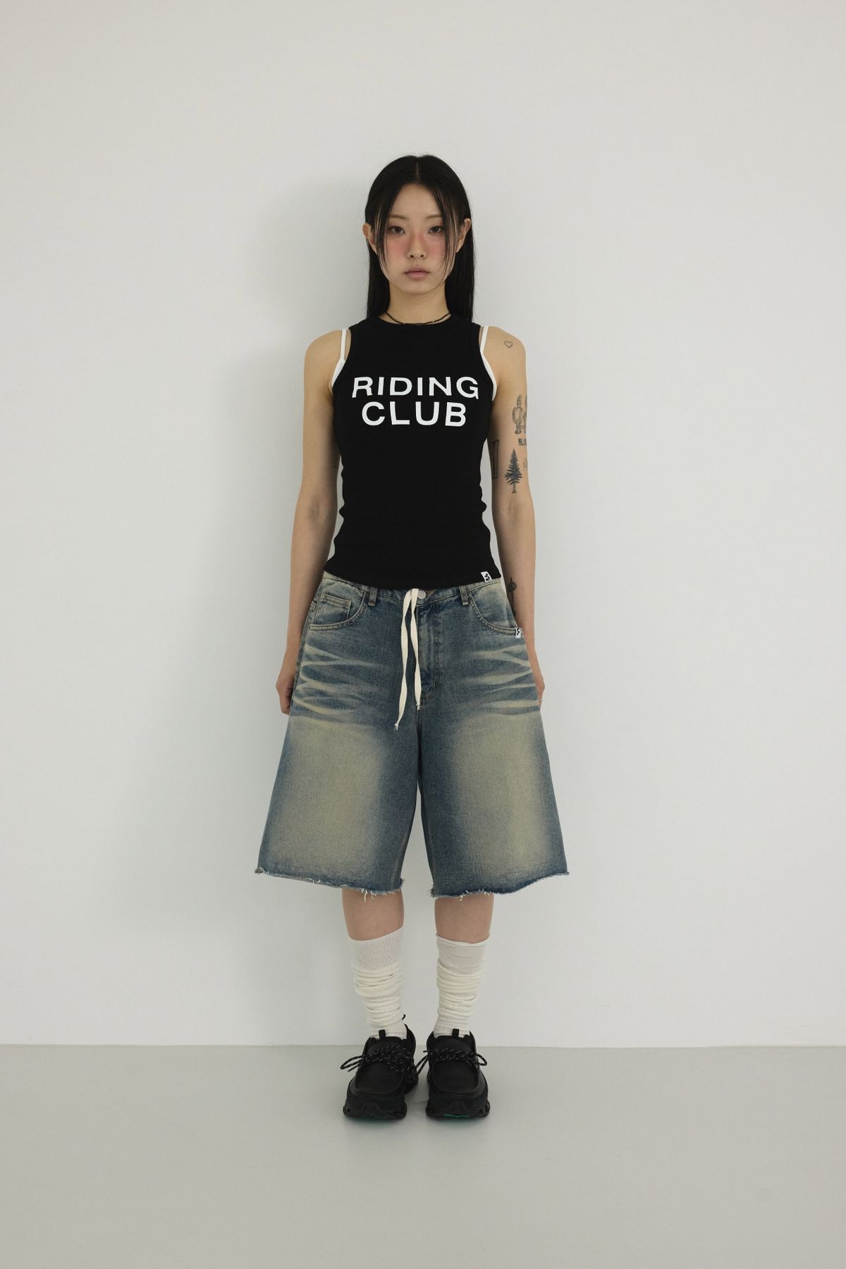 미와이후(MIYHOO) RIDING CLUB SLEEVELESS ( BLACK )