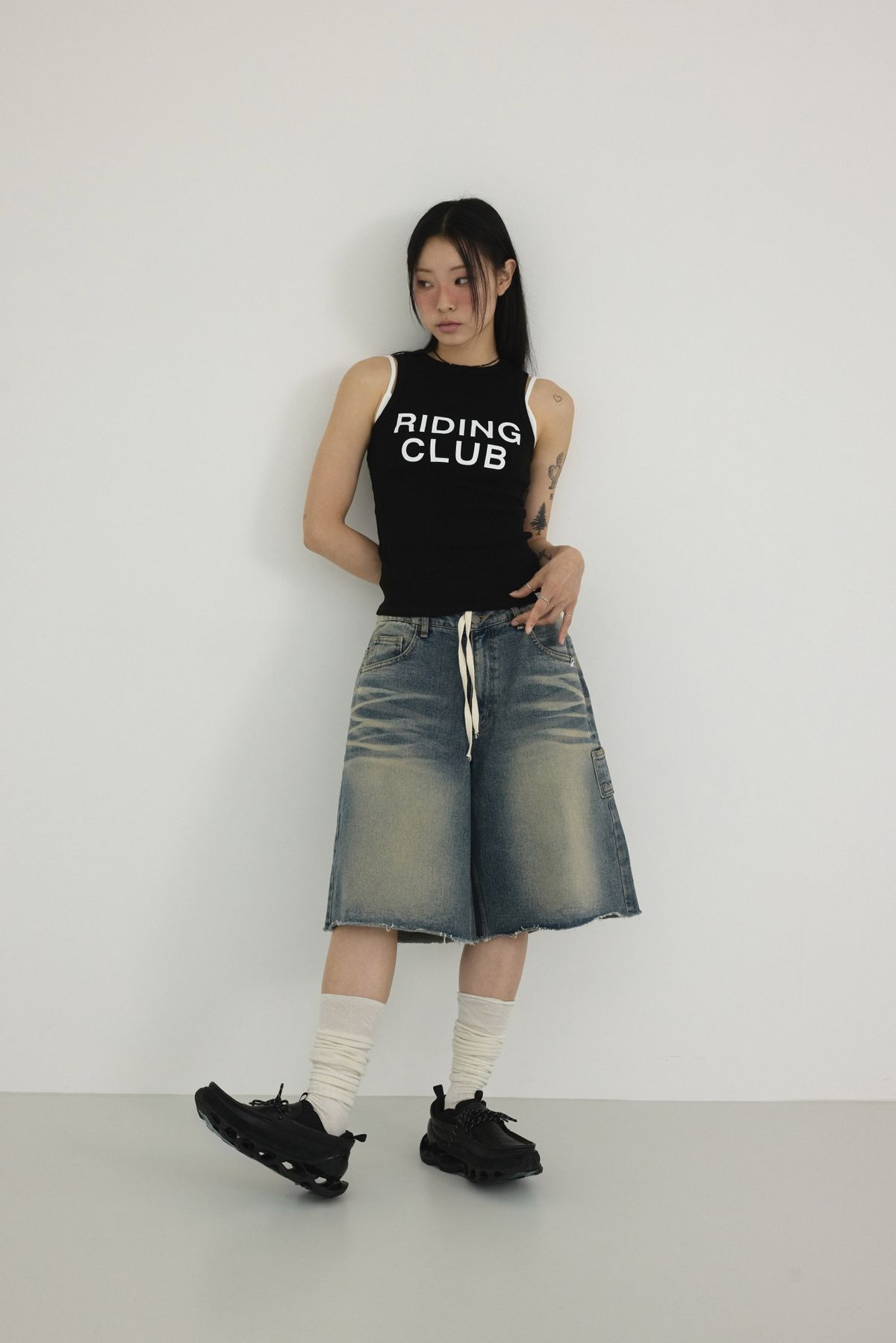 미와이후(MIYHOO) RIDING CLUB SLEEVELESS ( BLACK )