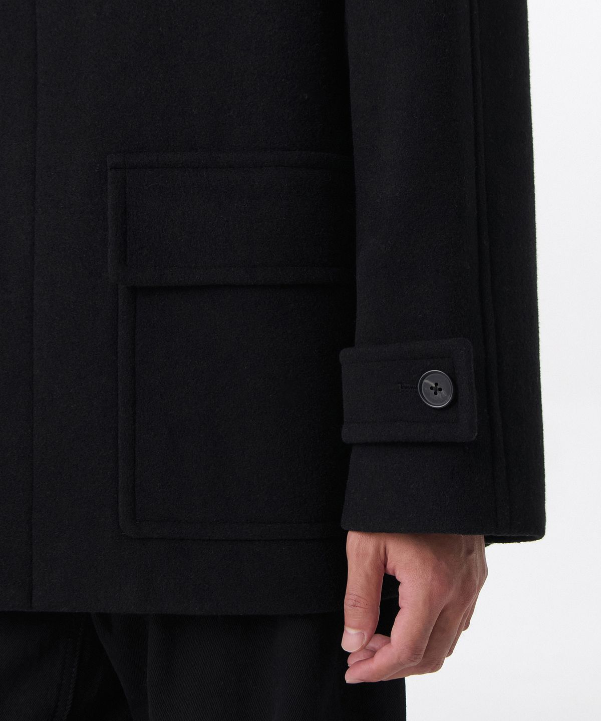 무신사 스탠다드(MUSINSA STANDARD) 울 블렌드 오버사이즈 하프 발마칸 코트 [블랙]