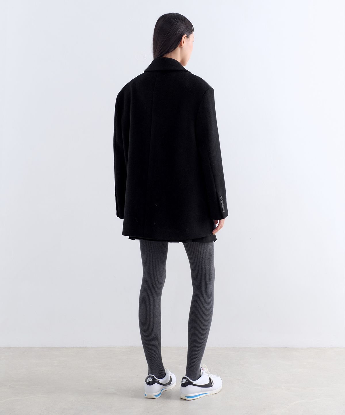 무신사 스탠다드 우먼(MUSINSA STANDARD WOMAN) 우먼즈 울 블렌드 볼륨 멜톤 오버 숄더 더블 블레이저 코트 [블랙]
