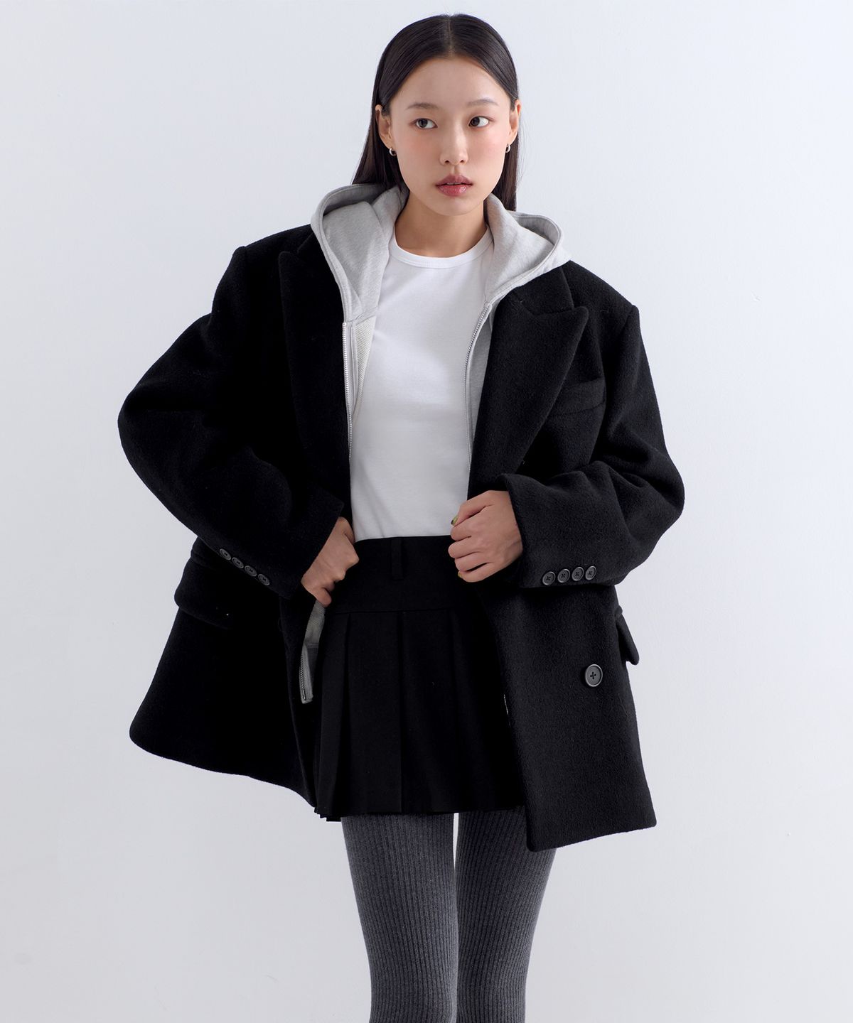무신사 스탠다드 우먼(MUSINSA STANDARD WOMAN) 우먼즈 울 블렌드 볼륨 멜톤 오버 숄더 더블 블레이저 코트 [블랙]