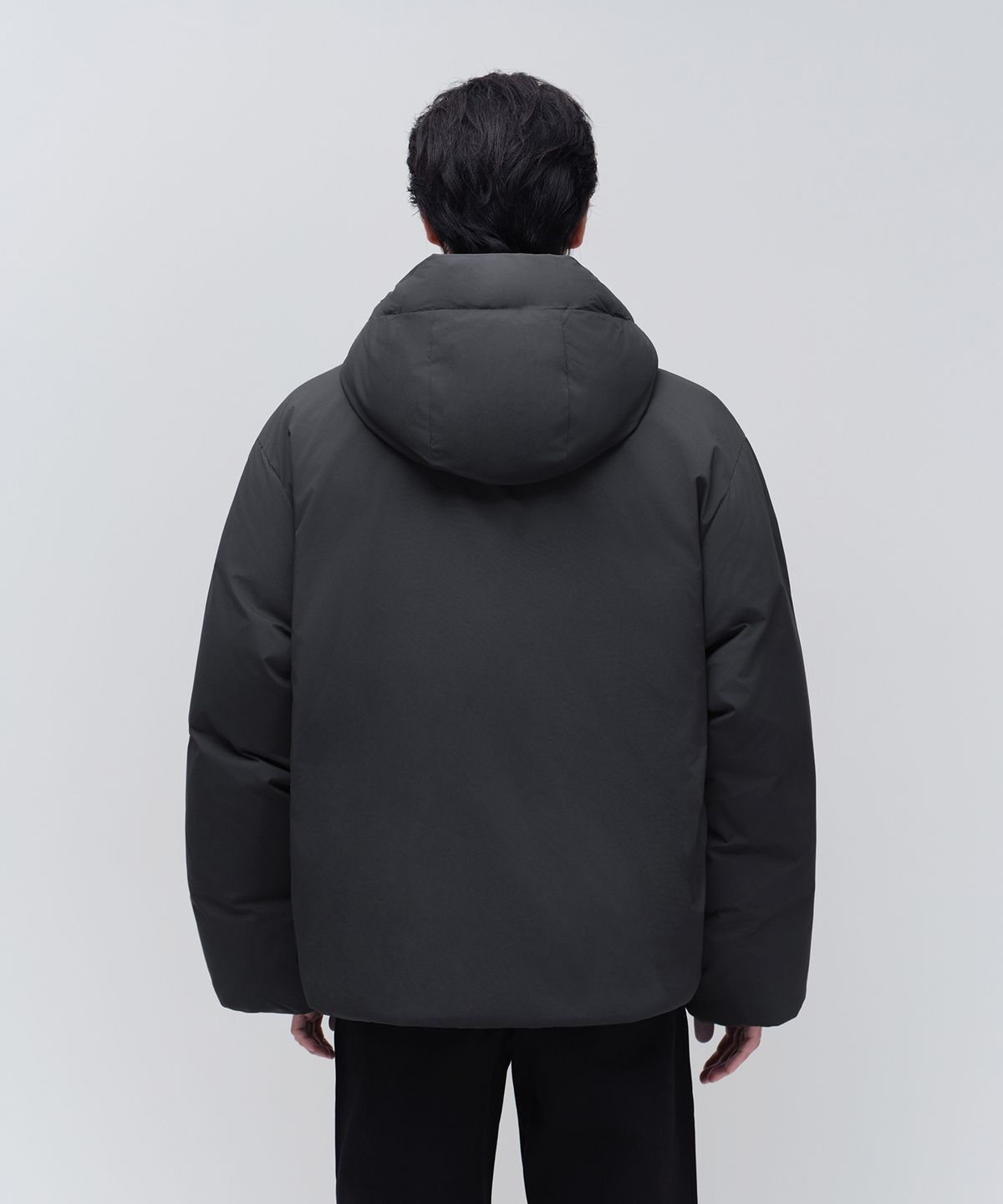 무신사 스탠다드(MUSINSA STANDARD) 미니멀 후디드 다운 숏 패딩 재킷 [다크 그레이]