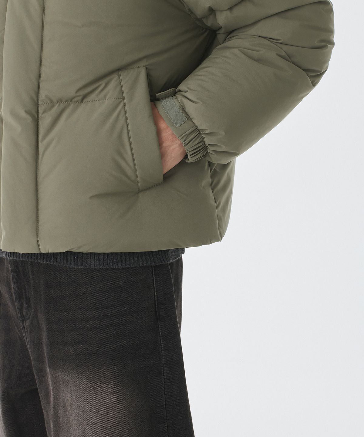 무신사 스탠다드(MUSINSA STANDARD) 데일리 푸퍼 숏 패딩 재킷 [카키]