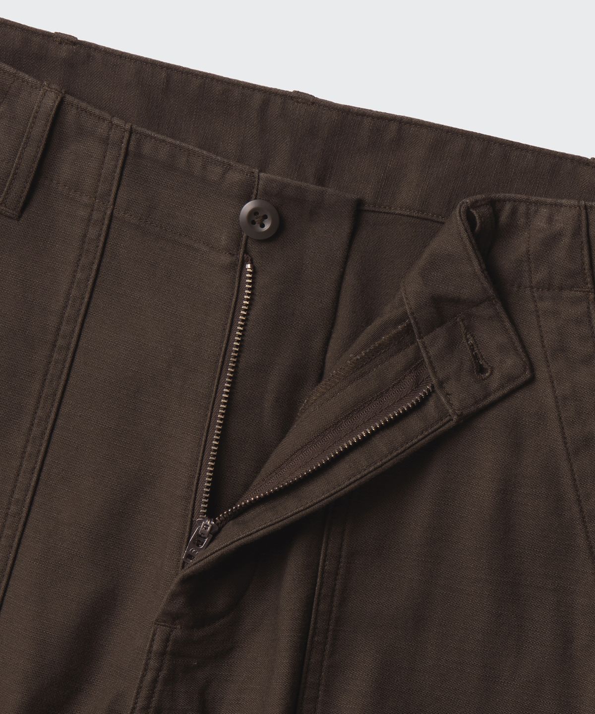 무신사 스탠다드(MUSINSA STANDARD) 레플리카 퍼티그 팬츠 [브라운]