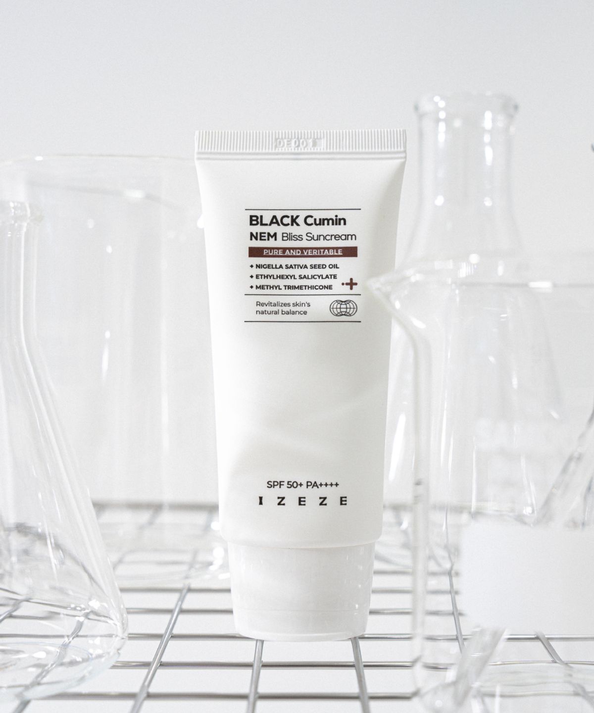 아이제제(IZEZE) 블랙커민 NEM 블리스 선크림 50ml / SPF 50+ PA++++