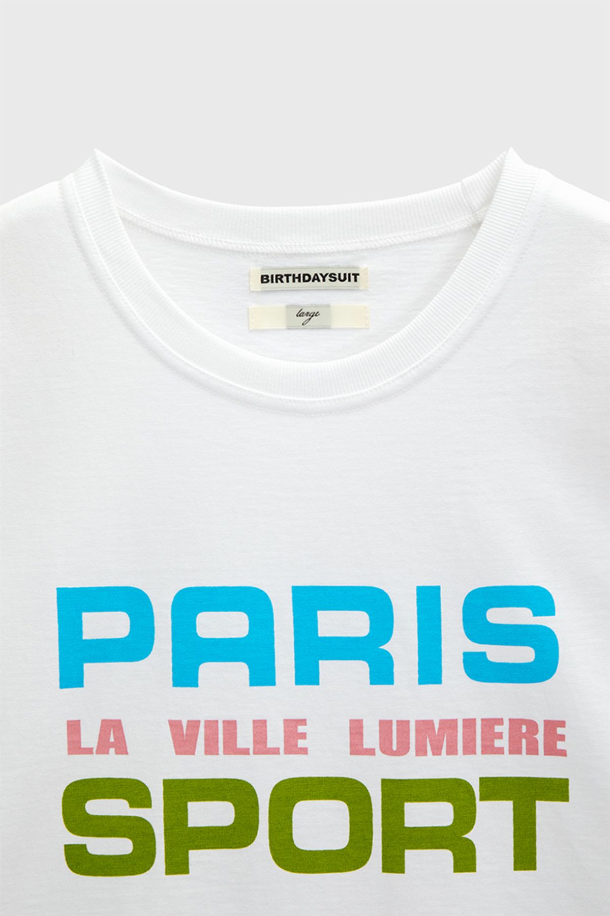 벌스데이수트(BIRTHDAYSUIT) PARIS SPORT T-SHIRT (WHITE)