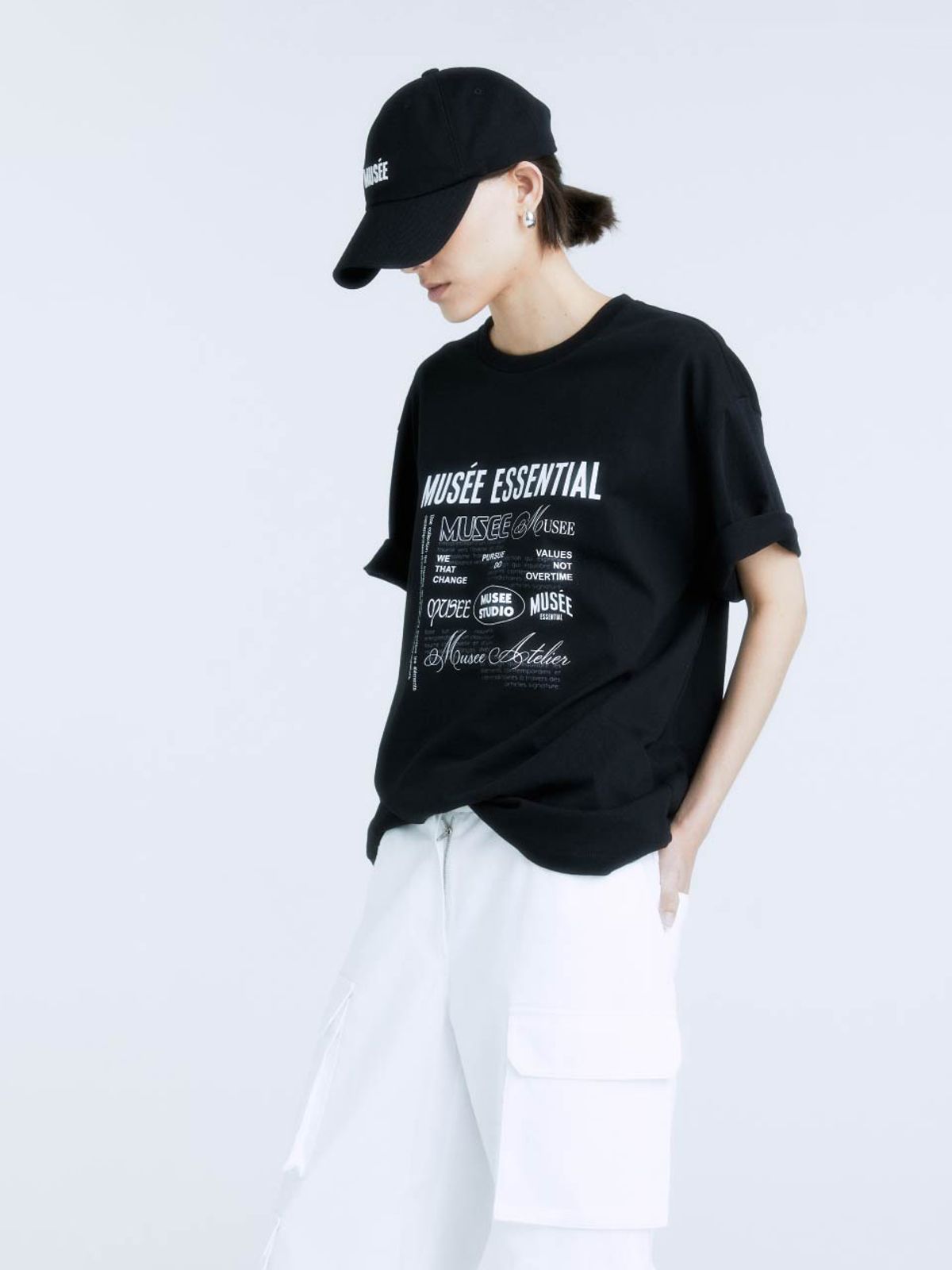 뮤제(MUSEE) DANTE Musee Lettering Archive Print Oversized T-shirt_Black