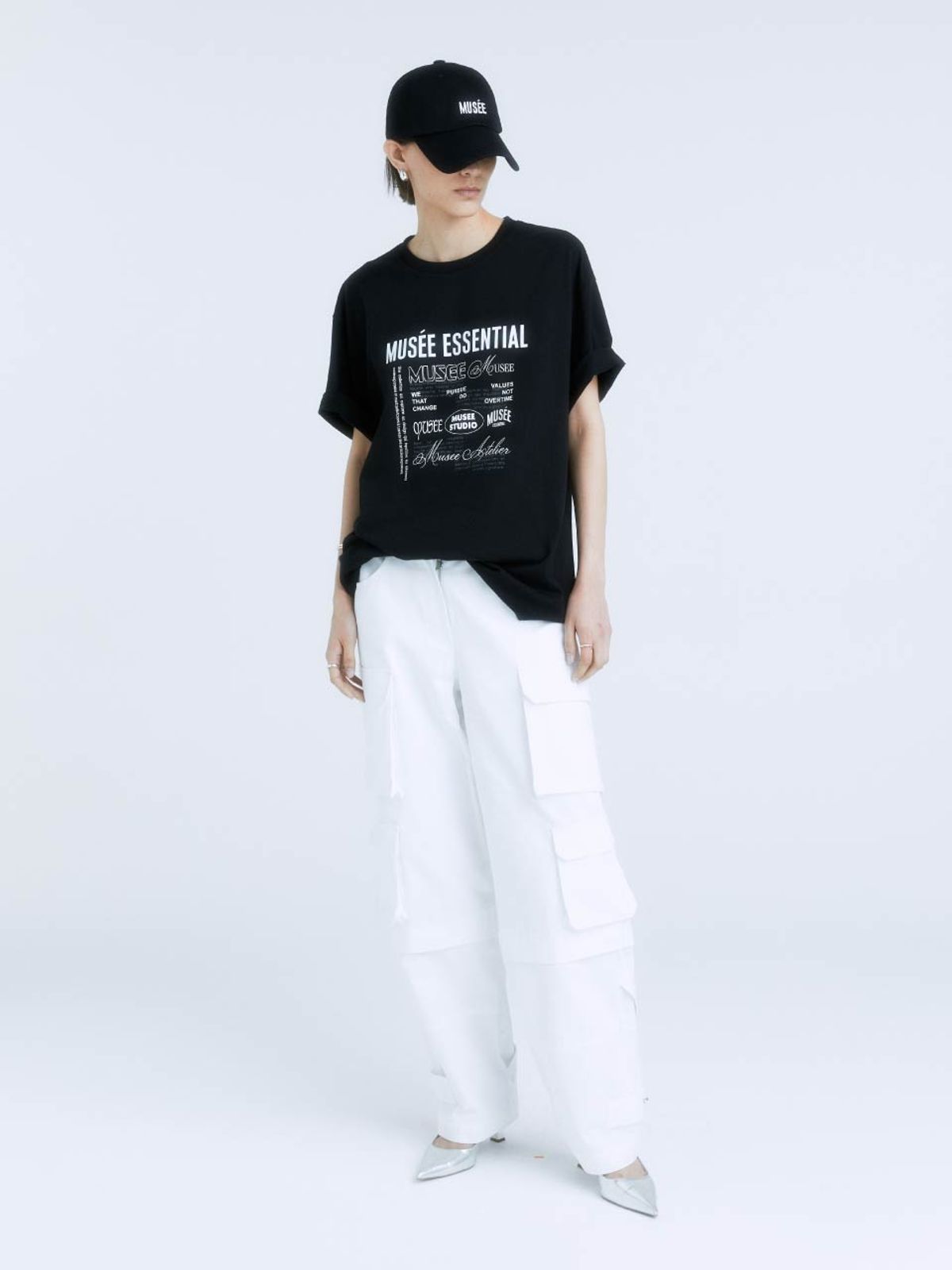 뮤제(MUSEE) DANTE Musee Lettering Archive Print Oversized T-shirt_Black