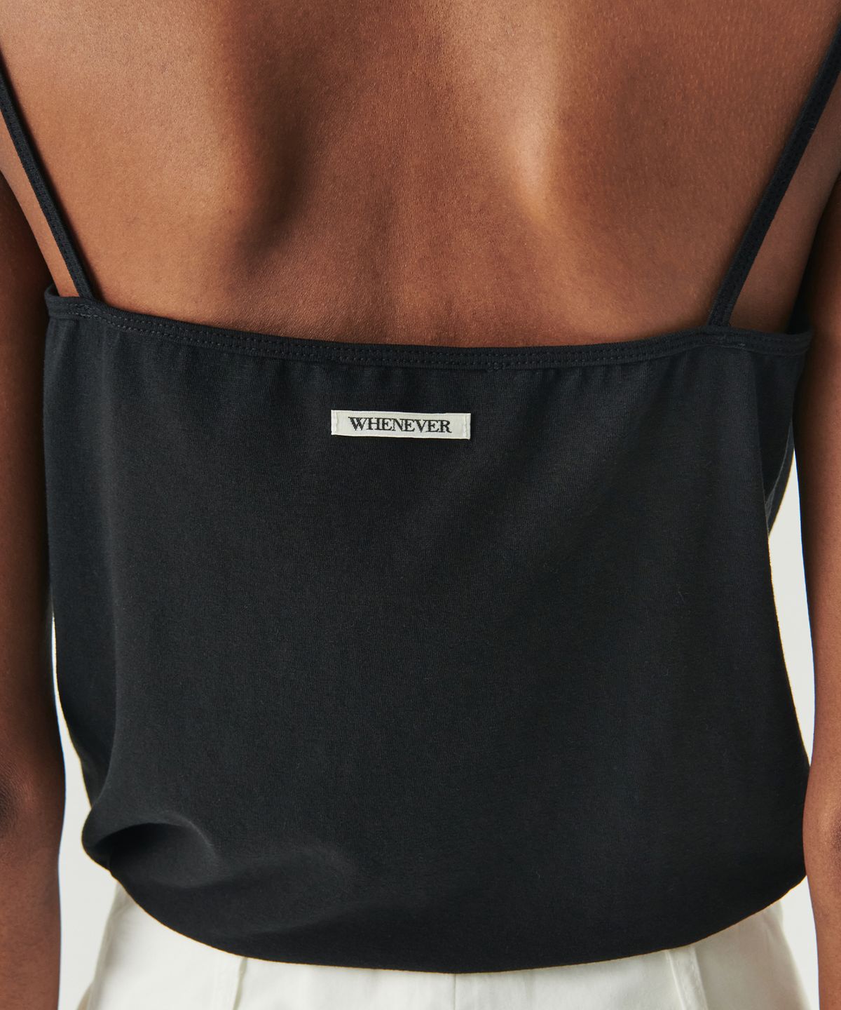 르바(LEVAR) Whenever Standard Sleeveless Top - Black