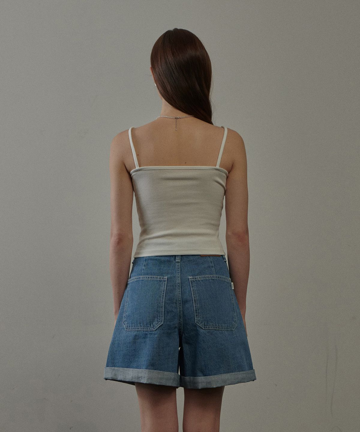 판도라핏(PANDORAFIT) Regina Crop Logo Sleeveless