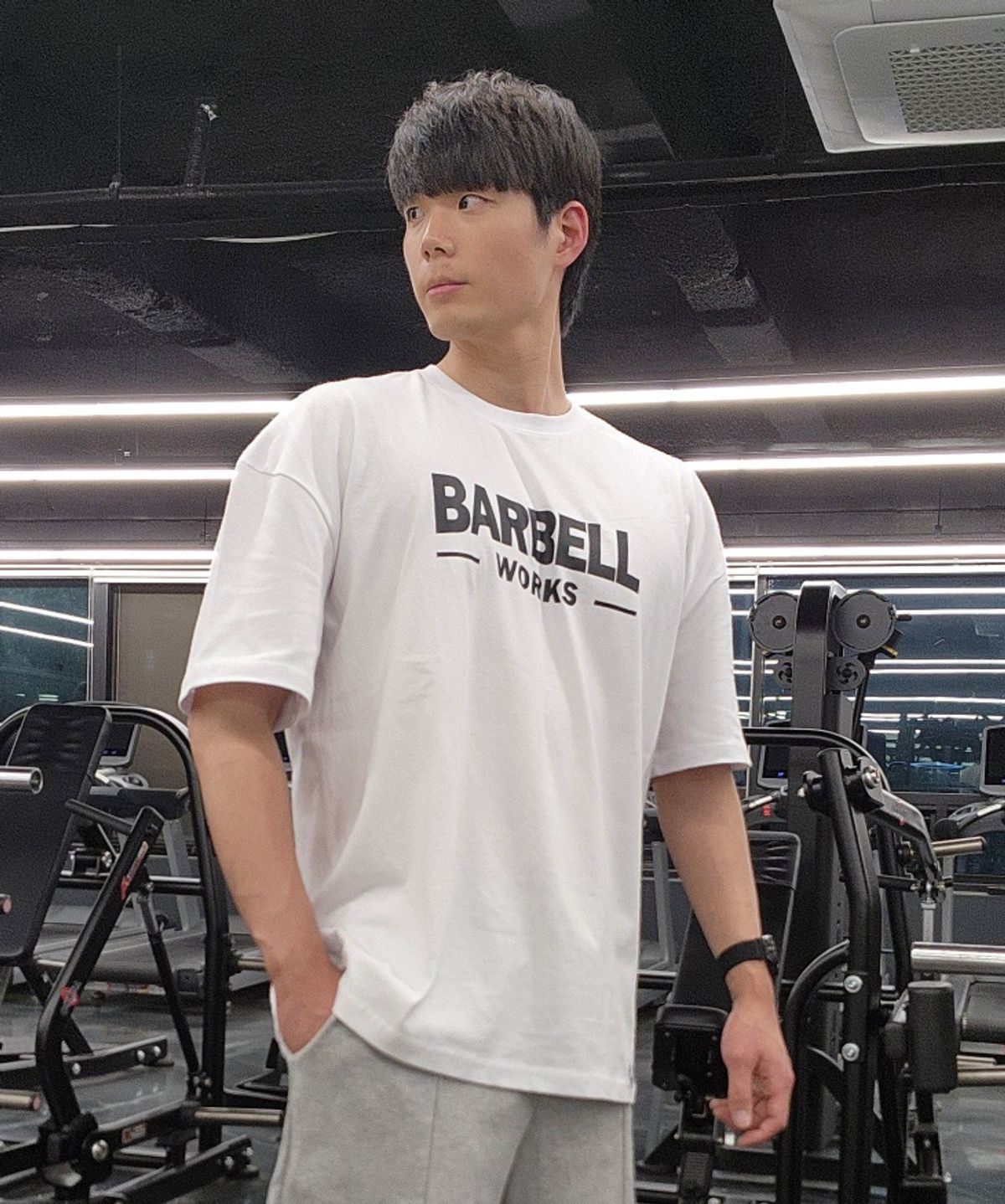 바벨웍스(BARBELLWORKS) 플릭스 로고 오버핏