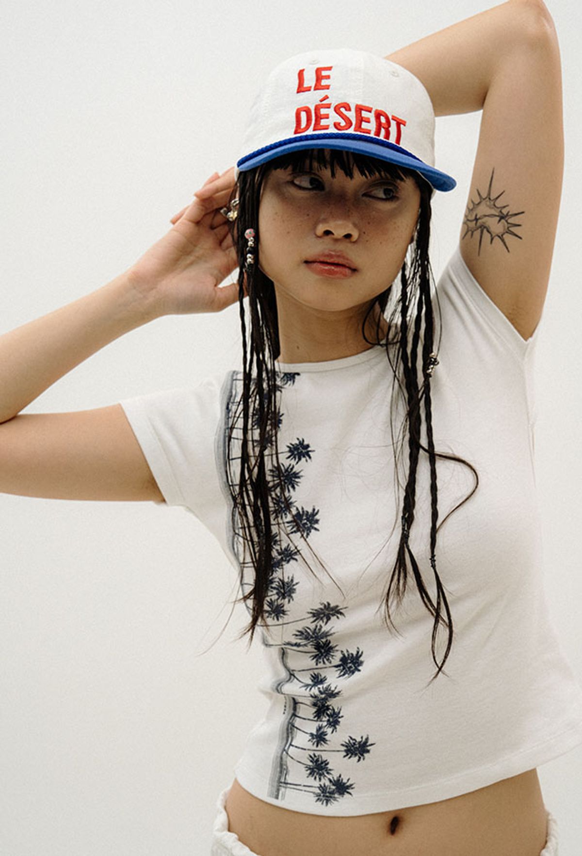 오로지(OROGEE) PALM TREE BACKLESS T-SHIRT_WHITE