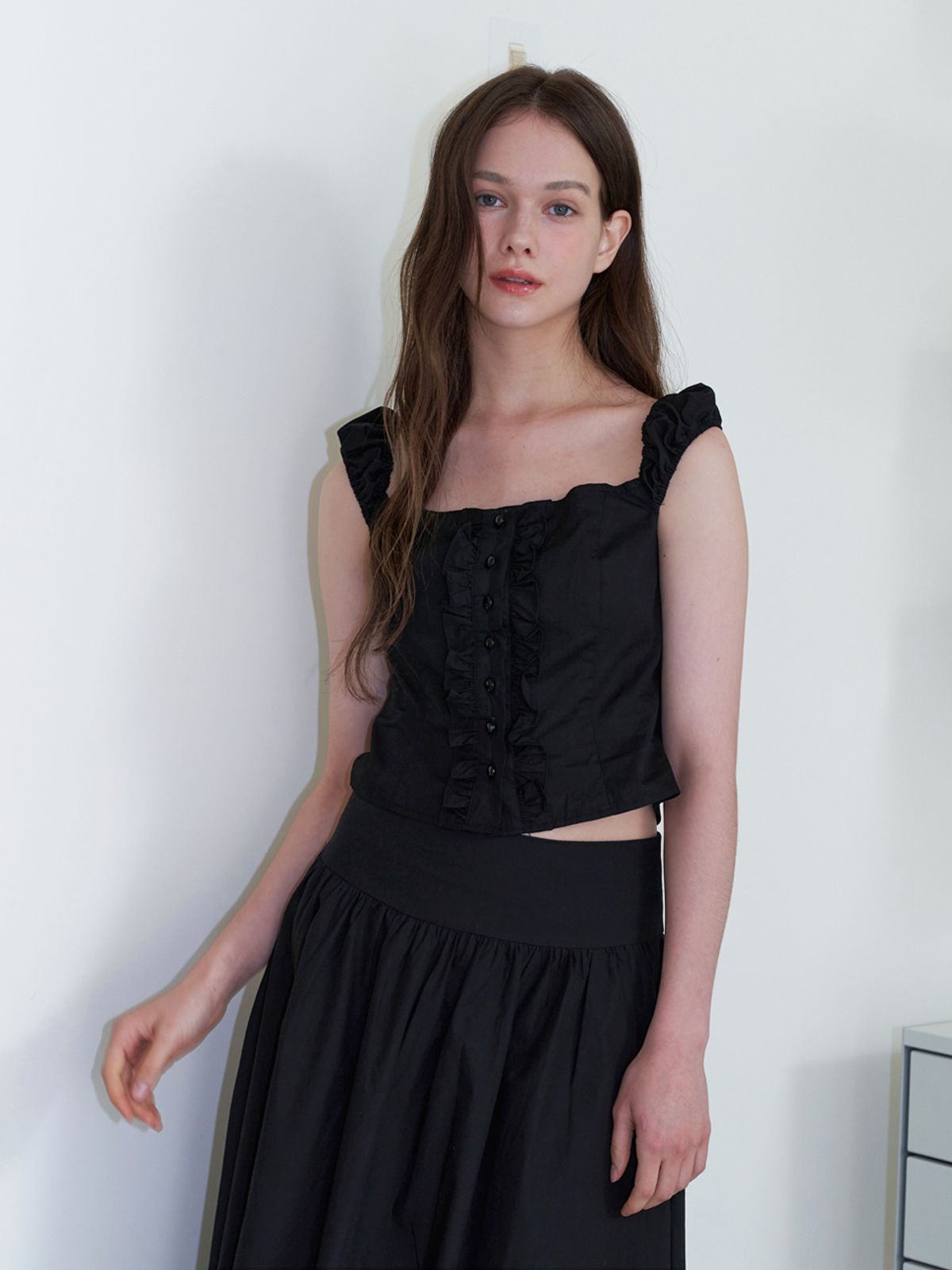 카인더베이비(KINDABABY) frill sleeveless blouse top - black
