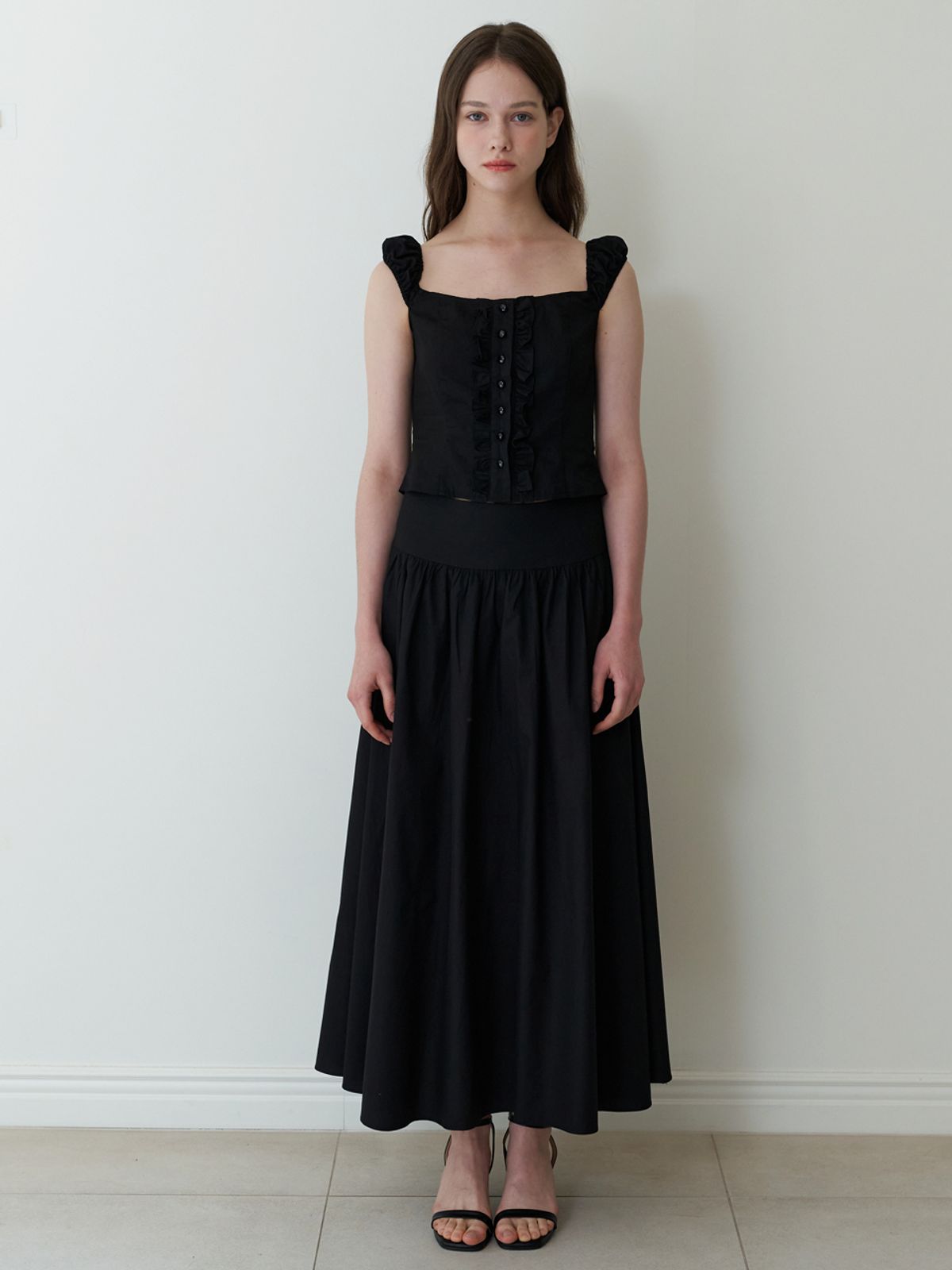카인더베이비(KINDABABY) frill sleeveless blouse top - black