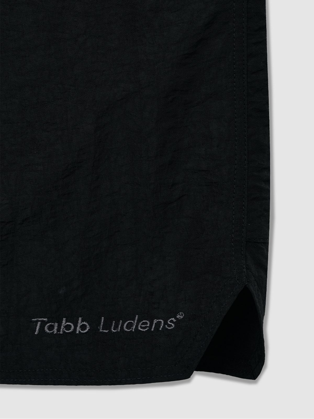 탭루덴스(TABBLUDENS) Ludens Nylon Shorts_Black