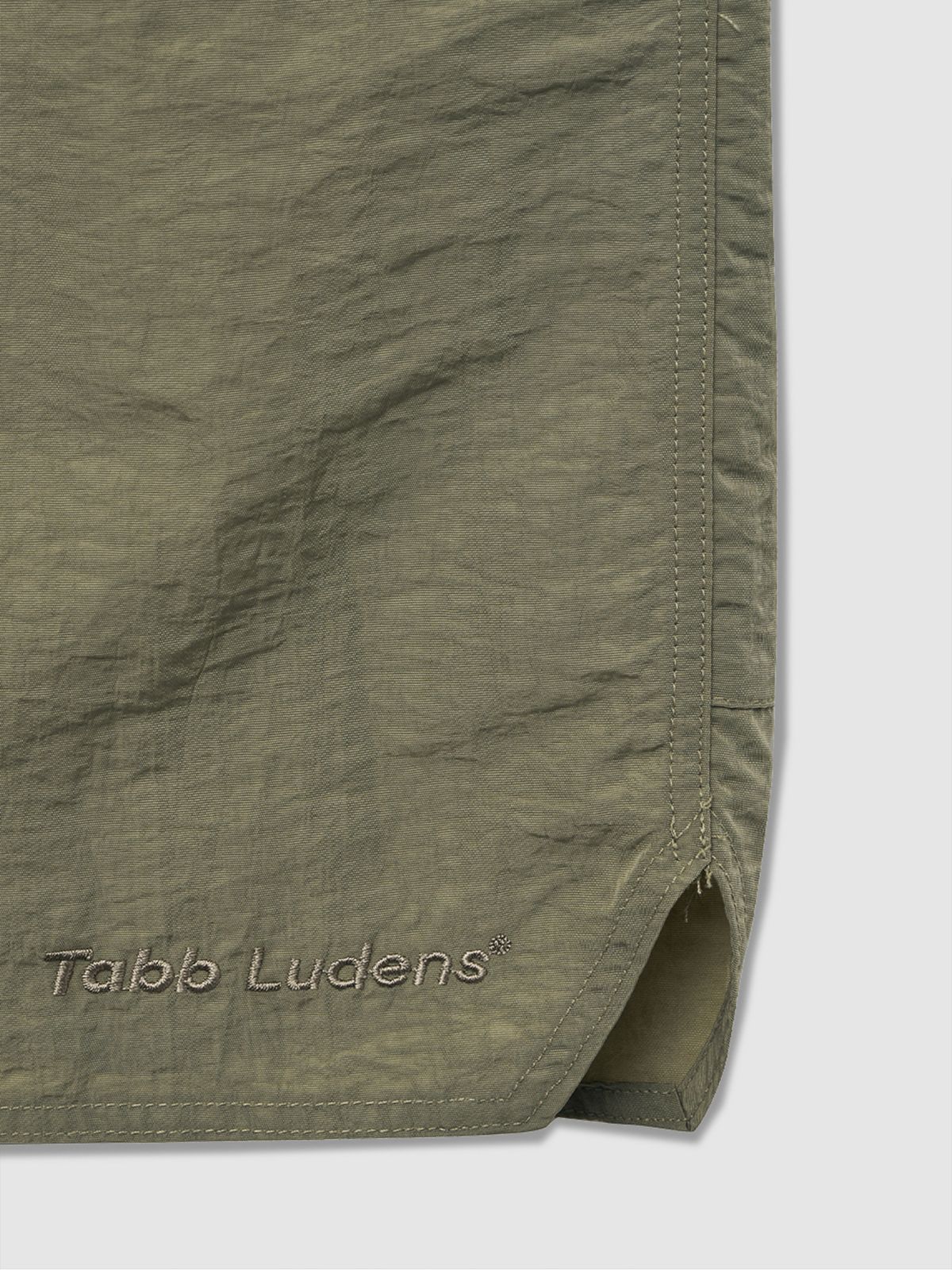 탭루덴스(TABBLUDENS) Ludens Nylon Shorts_Khaki