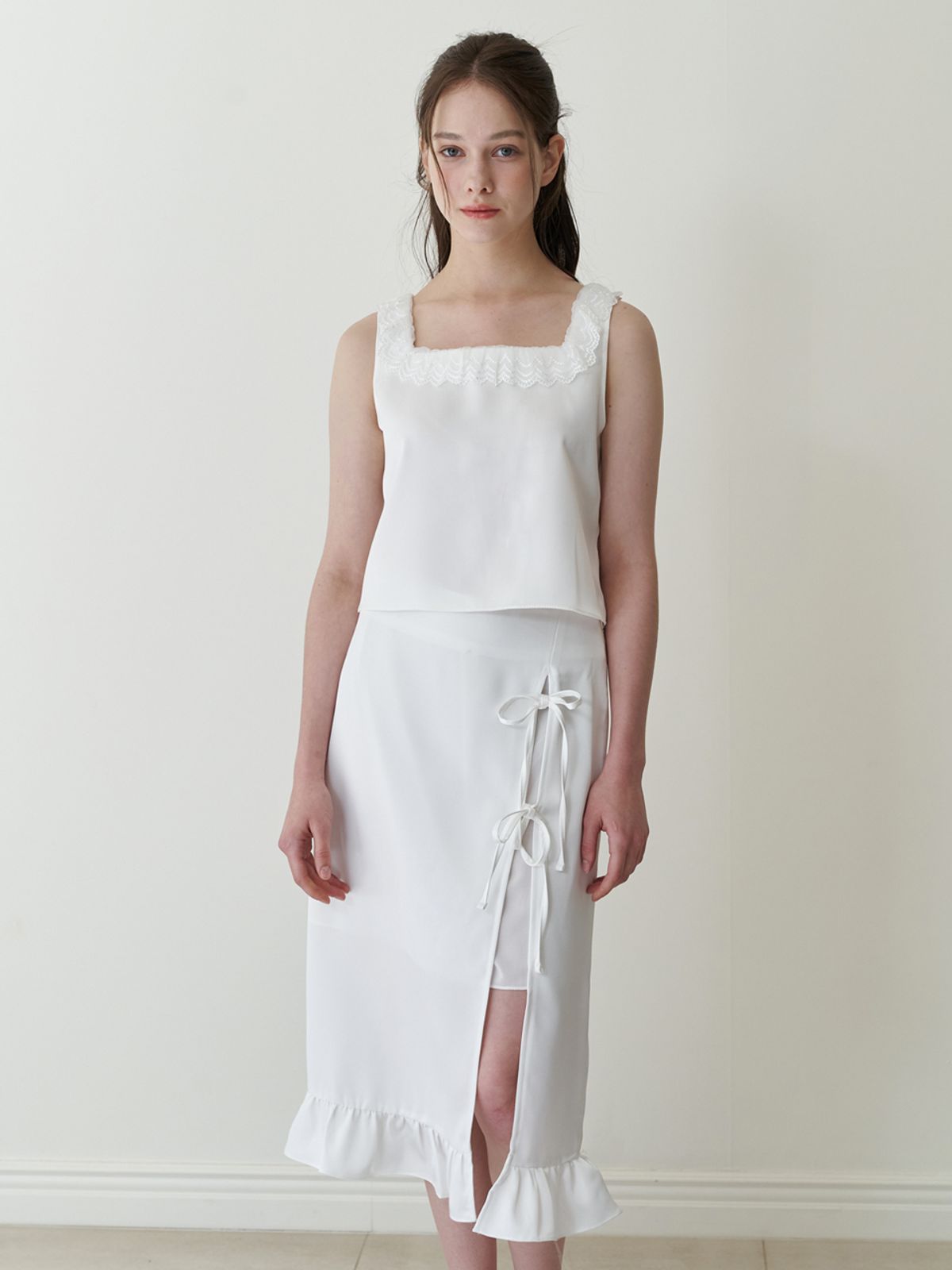 카인더베이비(KINDABABY) classic lace satin top - white