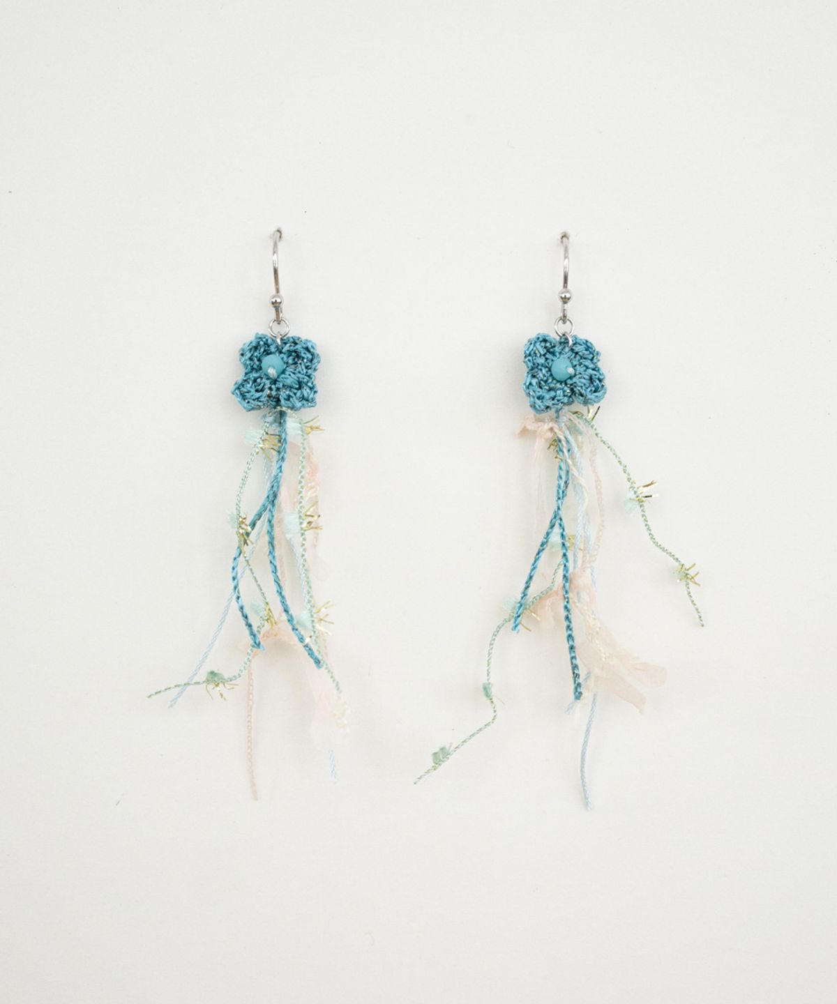 메리모티브(MERRYMOTIVE) Summer clover grass knit earring