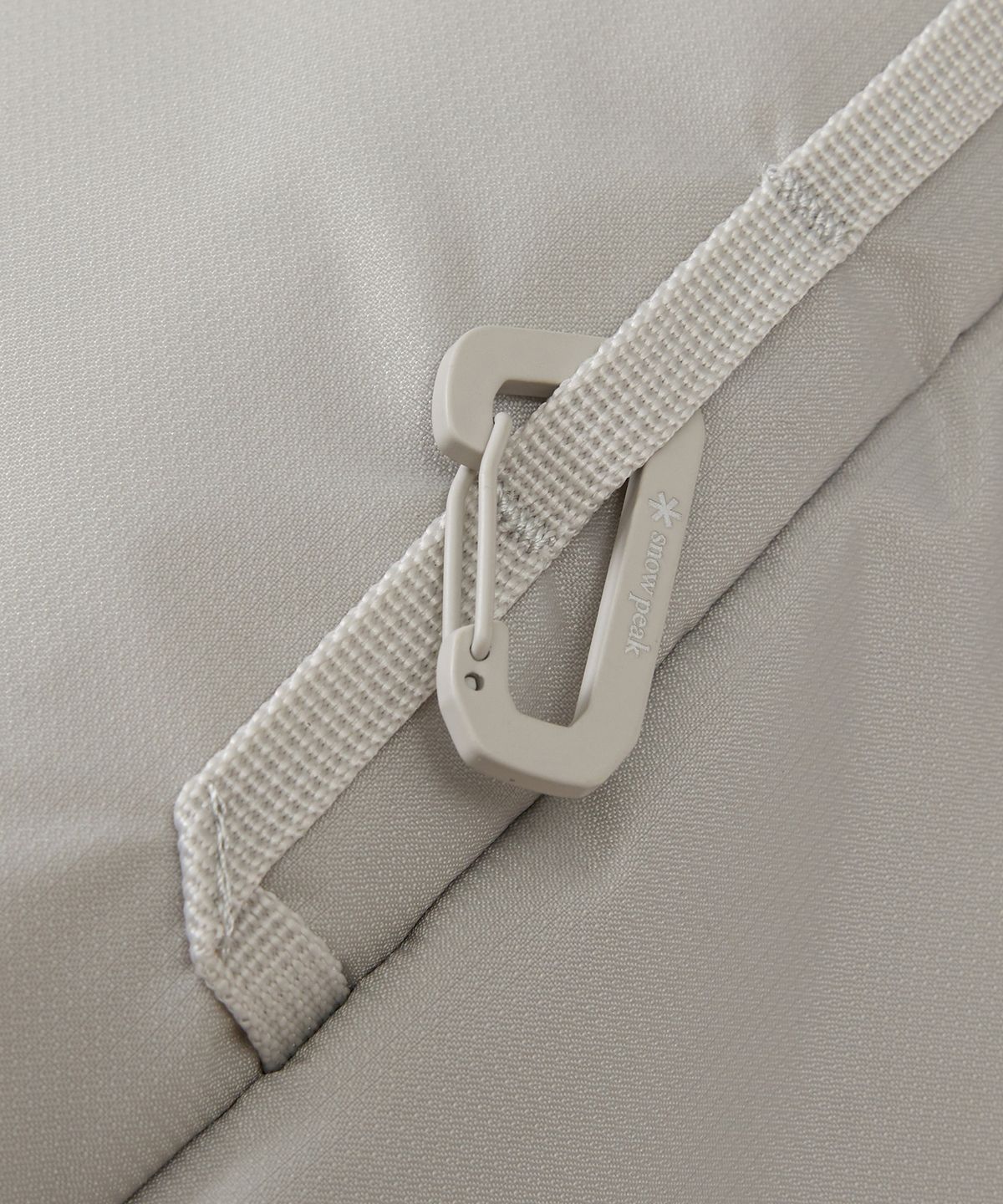 스노우피크 어패럴(SNOWPEAK APPAREL) 프로 에어 백팩 22L Light Gray (S24ZUTBP20)