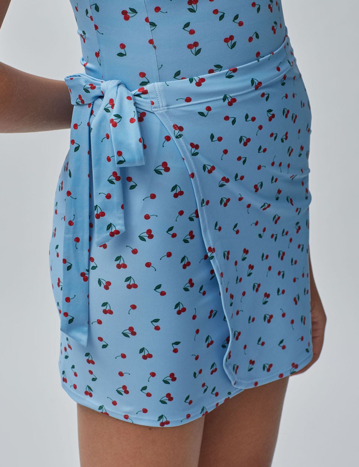 써피(SURFEA) SWIM COVER-UP SKIRT_SKY BLUE