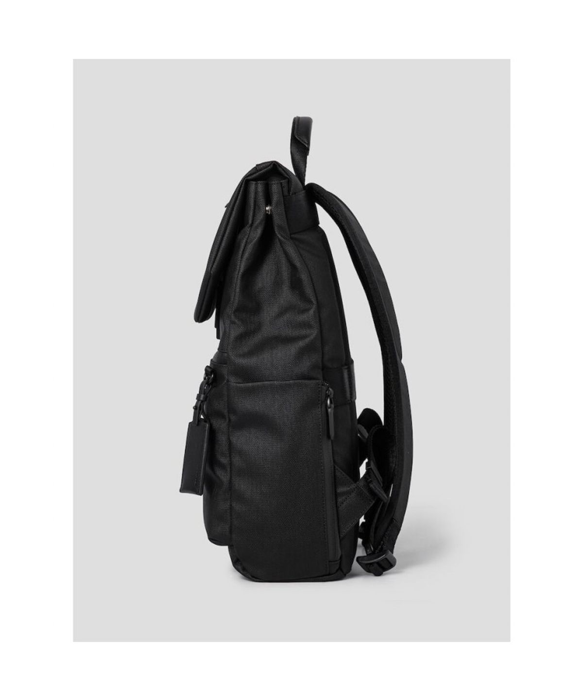 빈폴 액세서리(BEANPOLE ACCESSORY) 디노 미디엄 플랩 백팩 - 블랙