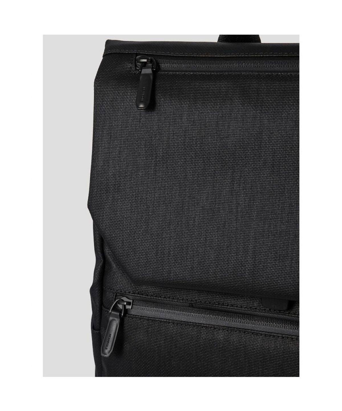 빈폴 액세서리(BEANPOLE ACCESSORY) 디노 미디엄 플랩 백팩 - 블랙