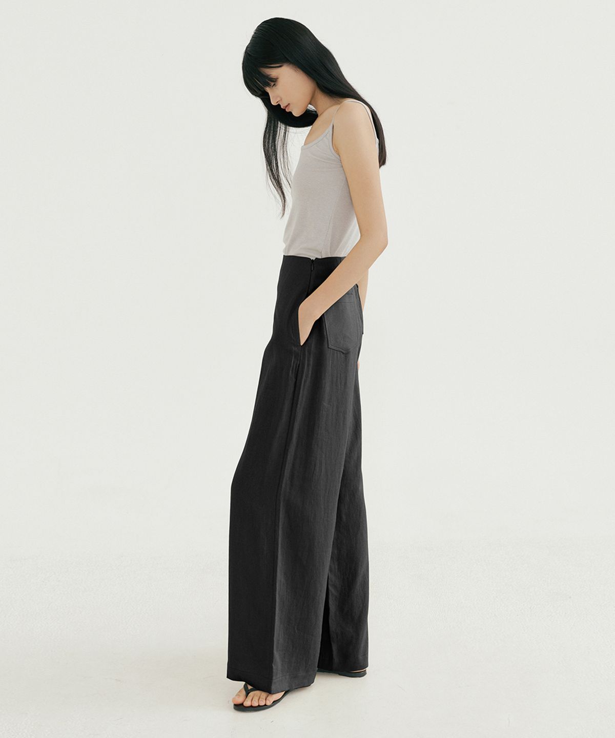 리올그(REORG) BLO WIDE FLARE PANTS BLACK