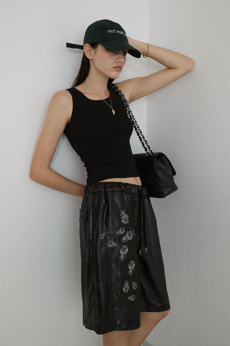 MUSINSA | TOOMUCHTAX FLOWER EMBROIDERED PANTS (BLACK)