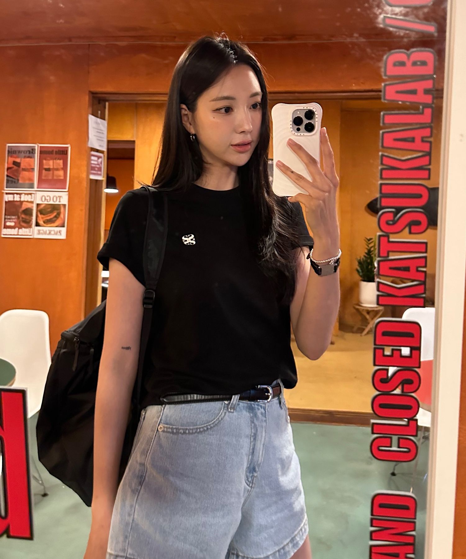 MUSINSA | SATUR Small logo printing short sleeve t-shirt 2COLOR
