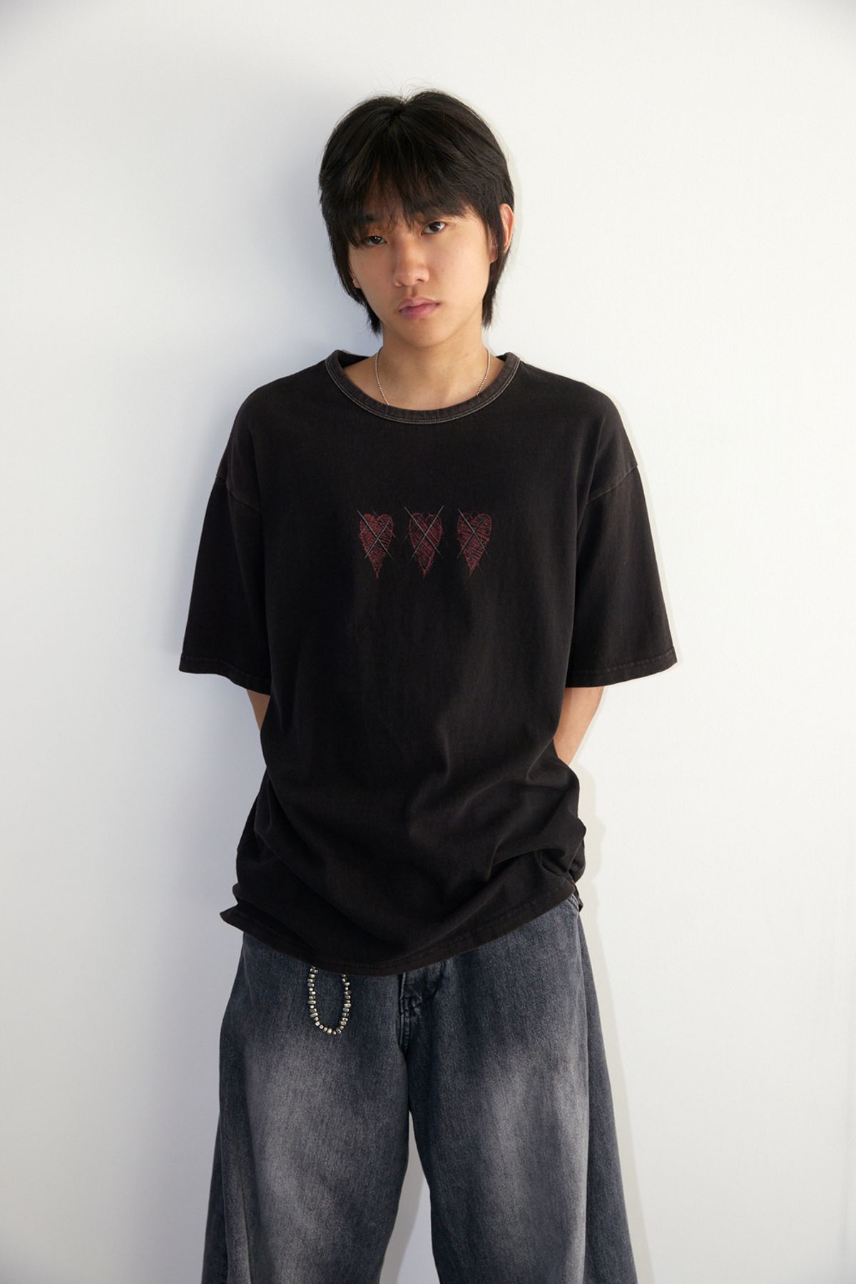 해칭룸(HATCHINGROOM) VTG Cartoon Heart Tee Washed Black