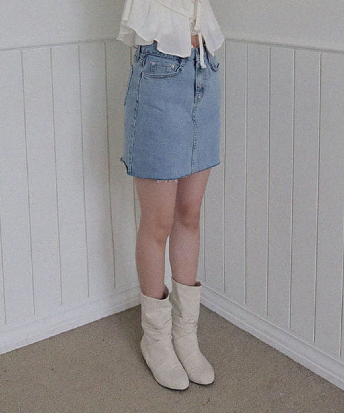 헤인트(HAINT) ANNIE CUTTING MINI SKIRT