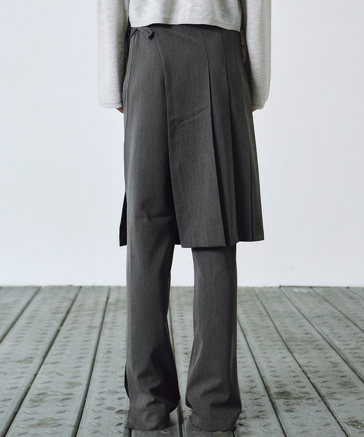 MUSINSA | NICK&NICOLE PLEATS SKIRT PANTS SET UP_CHARCOAL
