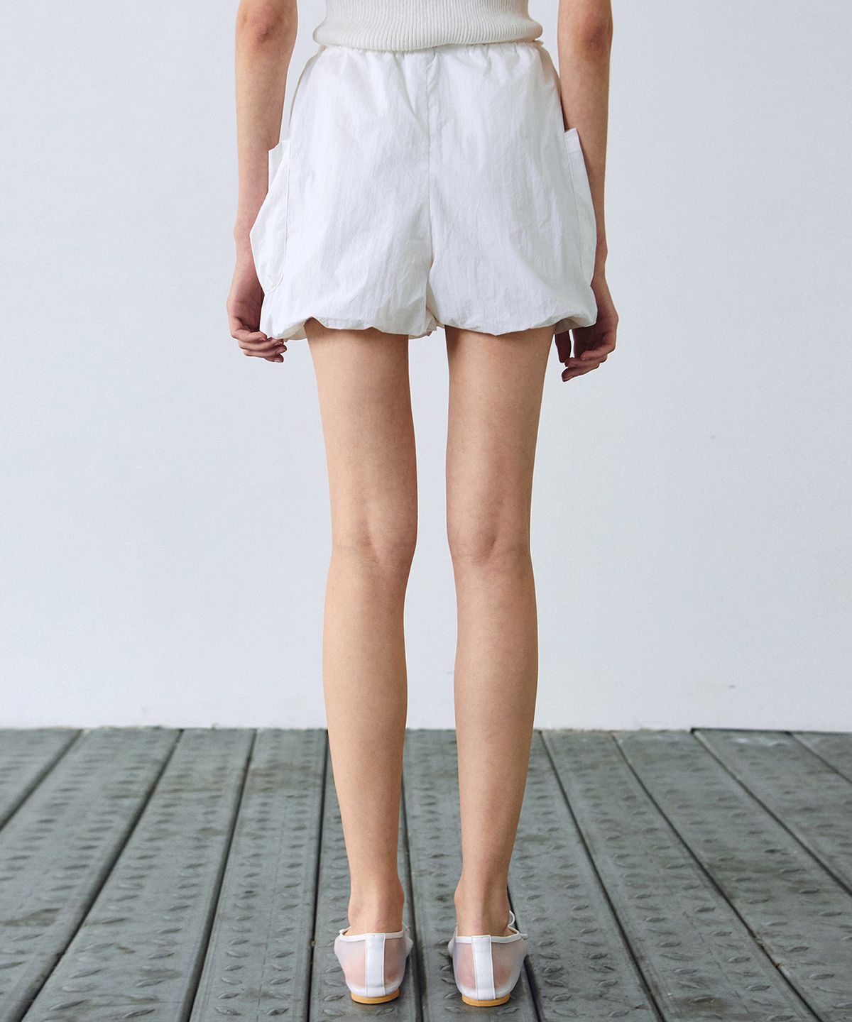 닉앤니콜(NICK&NICOLE) MINIMAL LABEL CARGO SHORT PANTS_IVORY