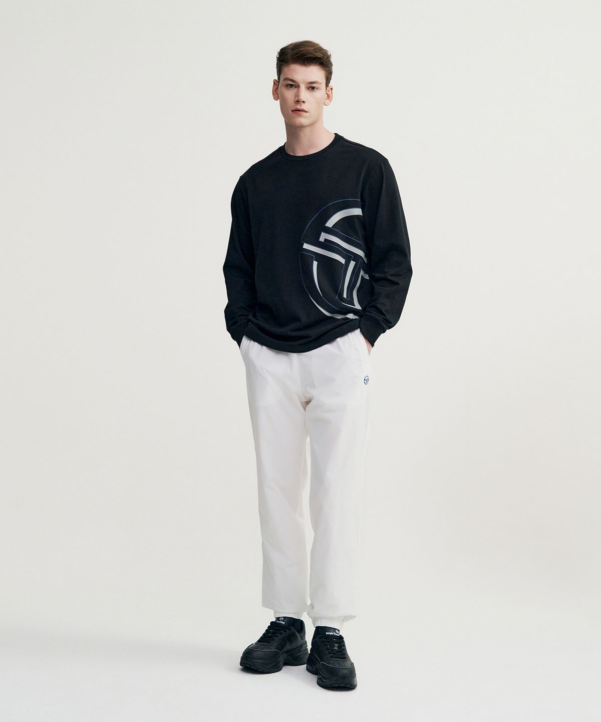 세르지오 타키니(SERGIO TACCHINI) M 데일리 빅로고 긴팔티셔츠 (Black)