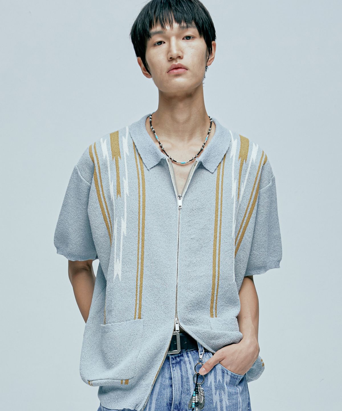 케이엔드(KND) 나바호 부클 니트 하프 가디건 커낼 블루