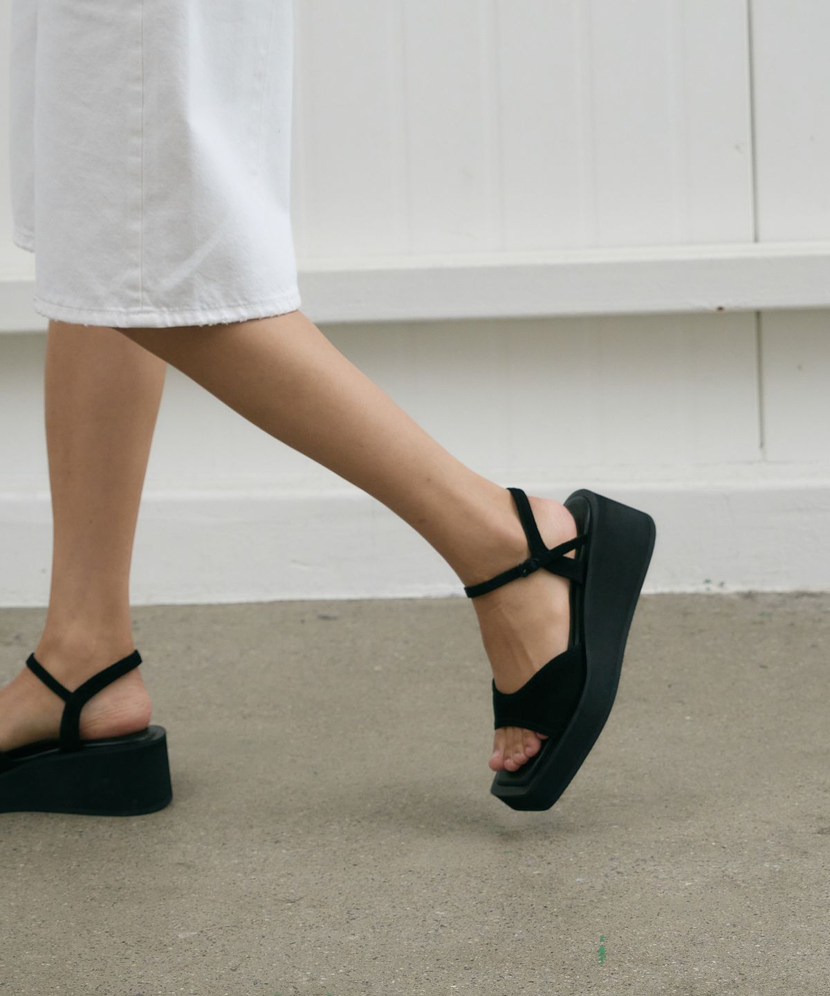 트윗비피(TWVP) 리안 플랫폼 샌들 블랙 Lian Platform Sandals 24S83BK