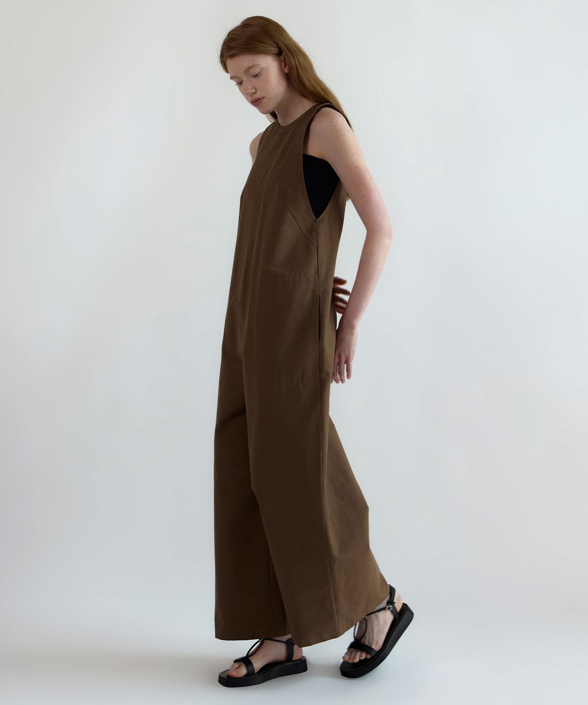 네벨에브리웨어(NEBELEVERYWEAR) Halterneck Jumpsuit_Brown