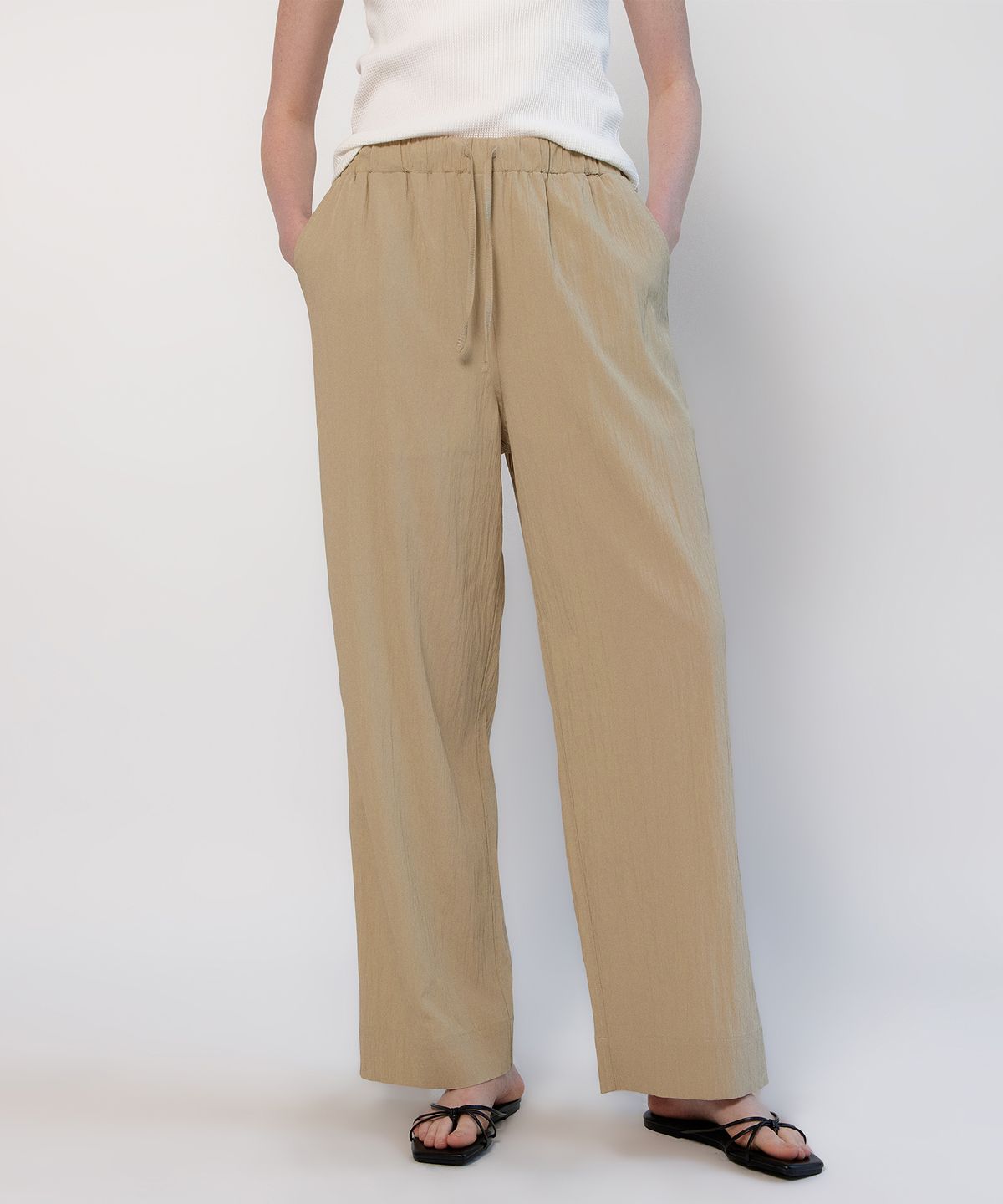 네벨에브리웨어(NEBELEVERYWEAR) Wrinkle Banding Pants (3 Color)
